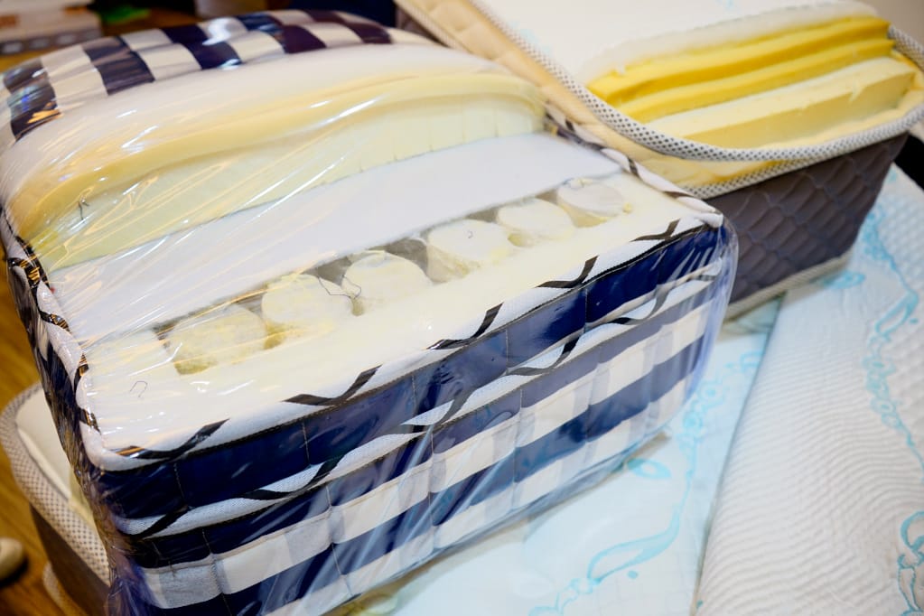 家具｜新家沙發開箱！新家園家具 30年在地沙發工廠 床墊、沙發訂製價格透明公開，款式多服務好！