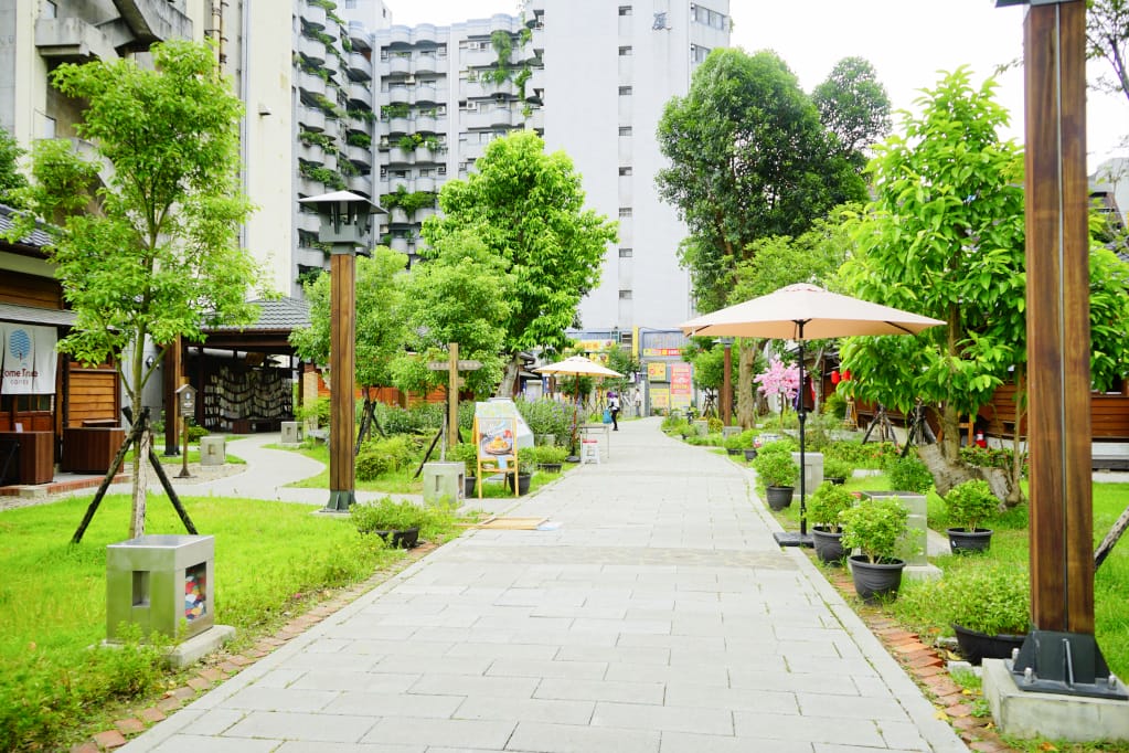 桃園｜青沐煮雨 人文茶館 (桃園77藝文町) 桃園火車站美食，在日式宿舍裡品嘗港式茶點