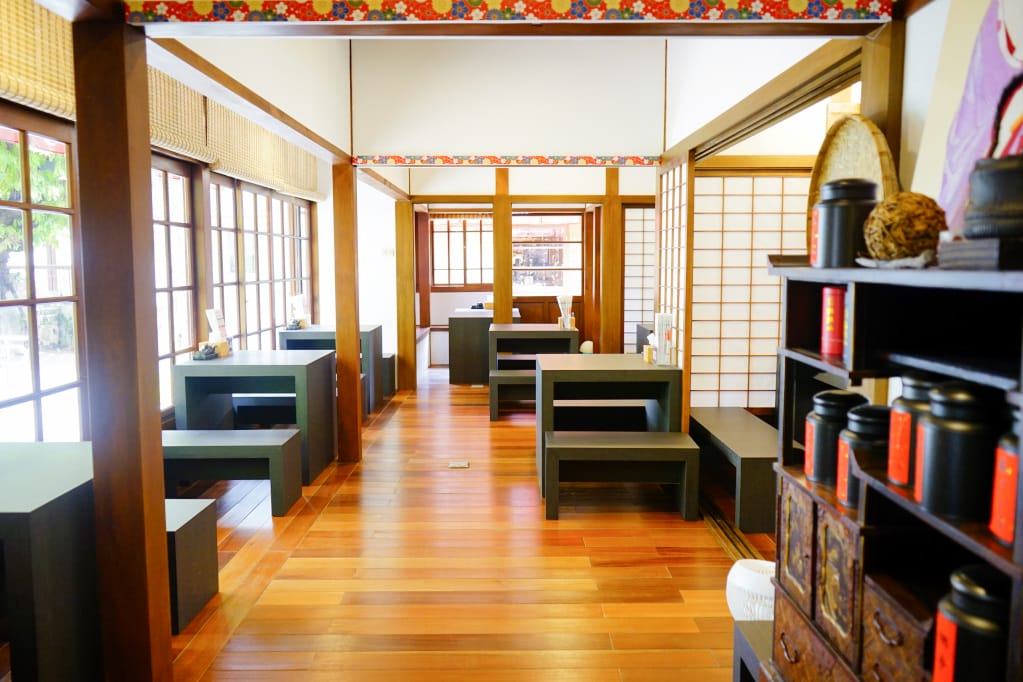 桃園｜青沐煮雨 人文茶館 (桃園77藝文町) 桃園火車站美食，在日式宿舍裡品嘗港式茶點