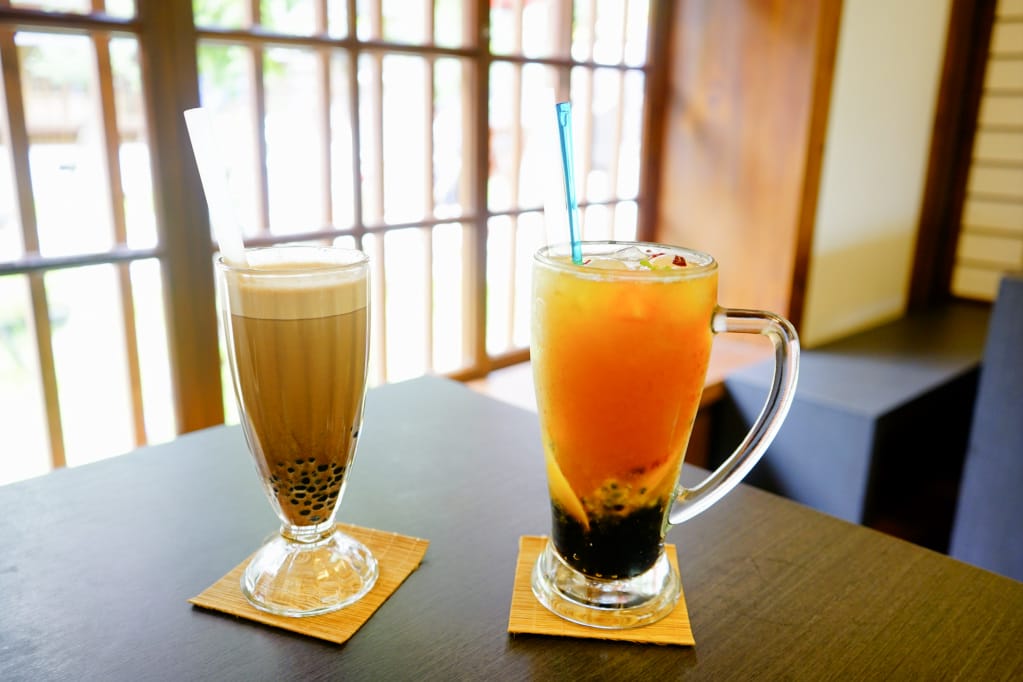 桃園｜青沐煮雨 人文茶館 (桃園77藝文町) 桃園火車站美食，在日式宿舍裡品嘗港式茶點