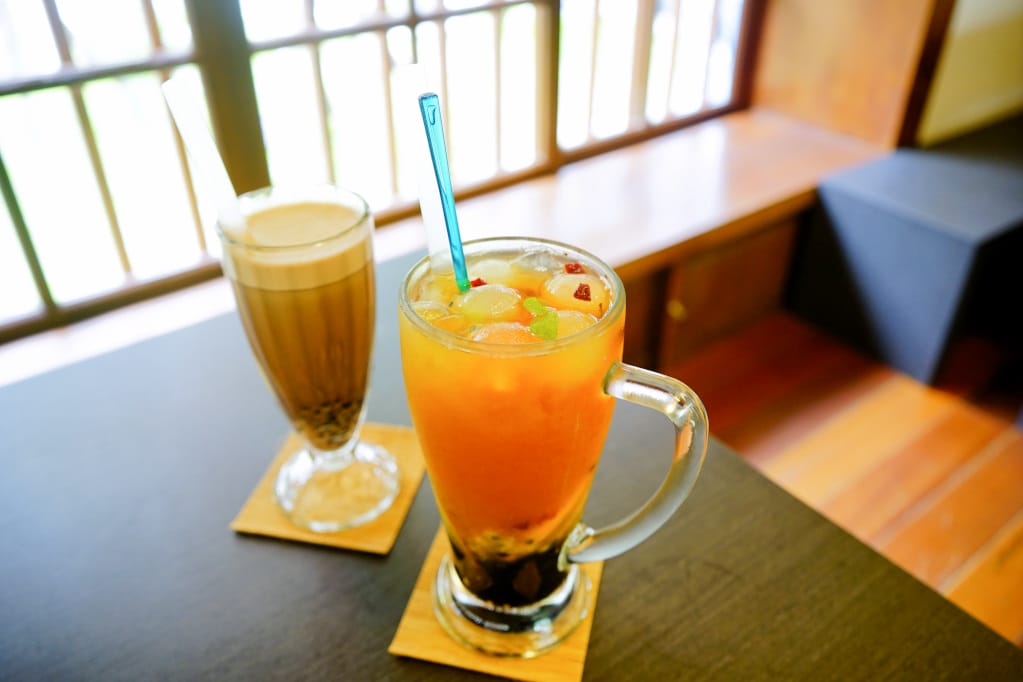 桃園｜青沐煮雨 人文茶館 (桃園77藝文町) 桃園火車站美食，在日式宿舍裡品嘗港式茶點