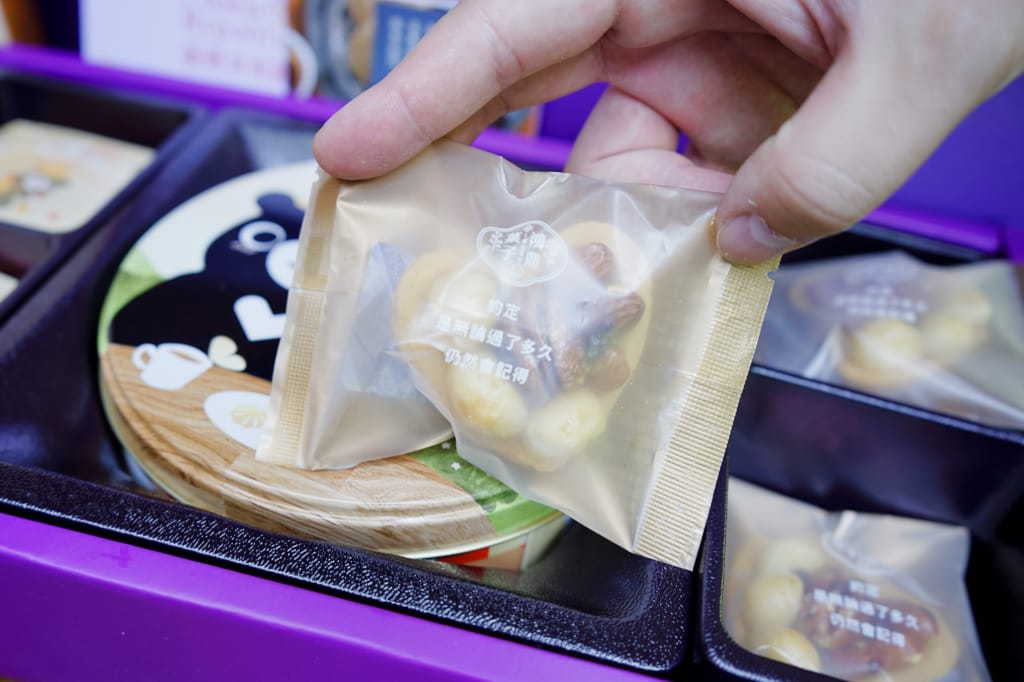 伴手禮|台中 鴻鼎菓子 鳳凰酥、堅果塔、曲奇餅 年節中秋禮盒推薦! - 第14張圖 伴手禮|台中 鴻鼎菓子 鳳凰酥、堅果塔、曲奇餅 年節中秋禮盒推薦!