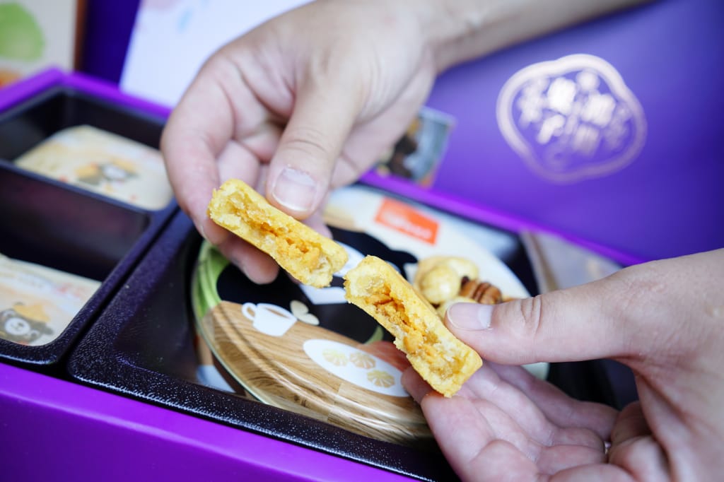 伴手禮|台中 鴻鼎菓子 鳳凰酥、堅果塔、曲奇餅 年節中秋禮盒推薦! - 第7張圖 伴手禮|台中 鴻鼎菓子 鳳凰酥、堅果塔、曲奇餅 年節中秋禮盒推薦!