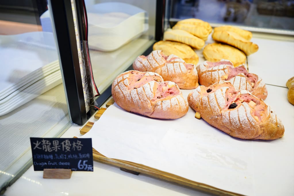 桃園｜許燕斌手作烘焙(桃園店) 水果系列高纖麵包、夏日法式冰淇淋麵包、髒髒包推薦！