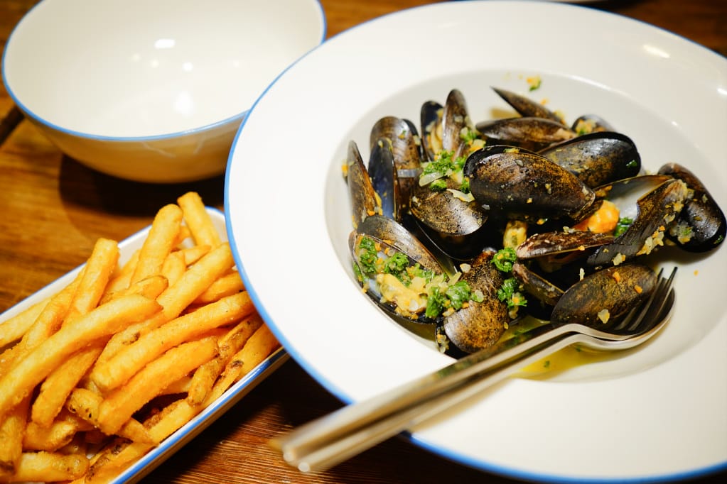 台北｜Nomad Bistro Bar 品嘗荷蘭特色菜 國父紀念館站 東區餐酒館推薦！