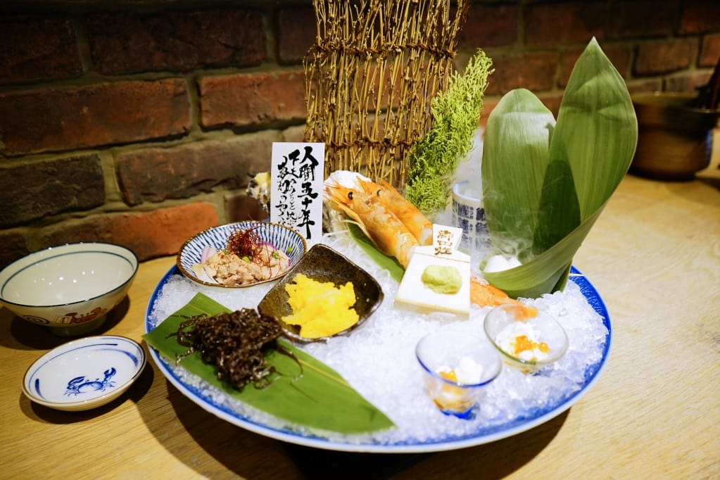 新竹｜山上走走 A5和牛沾海膽蛋黃醬+活體龍蝦三吃之日式無菜單海鮮鍋物