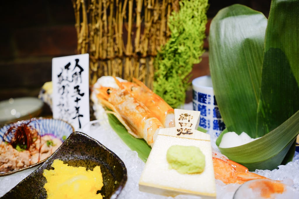 新竹｜山上走走 A5和牛沾海膽蛋黃醬+活體龍蝦三吃之日式無菜單海鮮鍋物