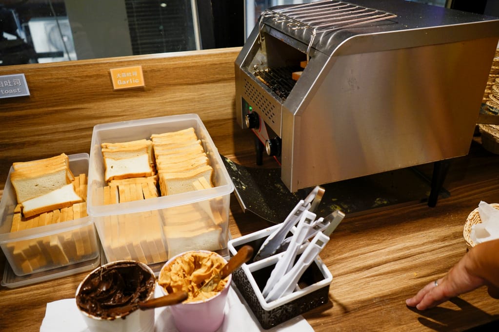 台北｜人从众厚切牛排館-西門店 萬華西門町美食推薦！