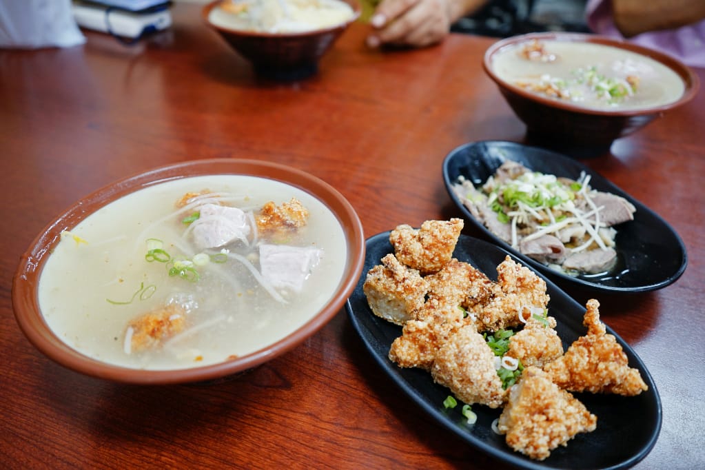 台南｜火城麵店 60年的美味傳承 外酥內軟Q的九母魚酥(狗母魚酥)
