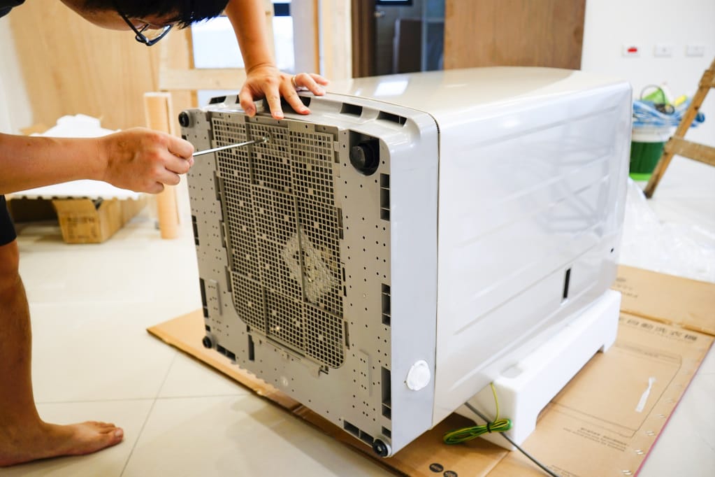 家電｜美國Frigidaire富及第faw-1213wc 超好取窄身12kg洗衣機開箱！小陽台也能有大空間~