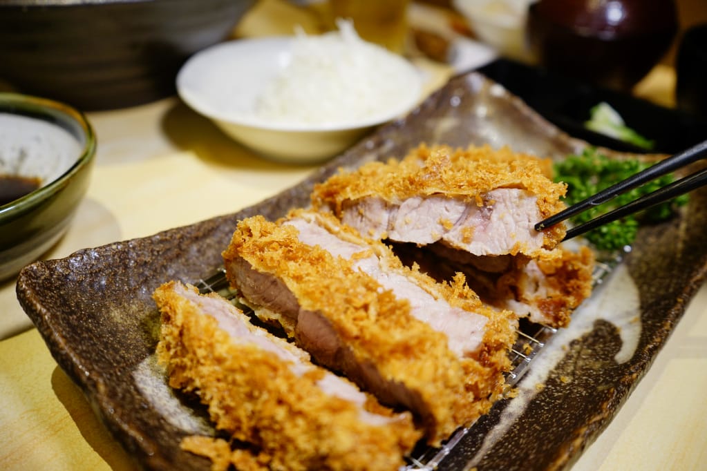 美食|台南 勝博殿(南紡店)日式炸豬排 厚切嫩肩里脊豬排、季節限定廣島牡蠣推薦! - 第20張圖 美食|台南 勝博殿(南紡店)日式炸豬排 厚切嫩肩里脊豬排、季節限定廣島牡蠣推薦!