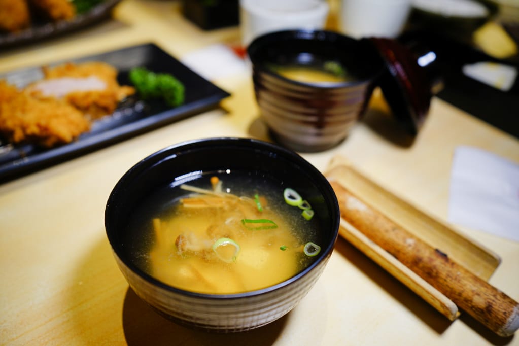 美食|台南 勝博殿(南紡店)日式炸豬排 厚切嫩肩里脊豬排、季節限定廣島牡蠣推薦! - 第13張圖 美食|台南 勝博殿(南紡店)日式炸豬排 厚切嫩肩里脊豬排、季節限定廣島牡蠣推薦!