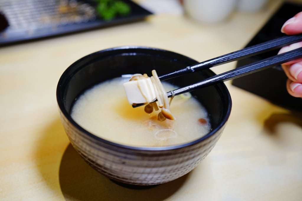 美食|台南 勝博殿(南紡店)日式炸豬排 厚切嫩肩里脊豬排、季節限定廣島牡蠣推薦! - 第14張圖 美食|台南 勝博殿(南紡店)日式炸豬排 厚切嫩肩里脊豬排、季節限定廣島牡蠣推薦!