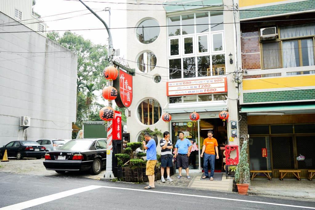 台南｜關仔嶺竹香園總店 關仔嶺老街美食 甕缸雞推薦！