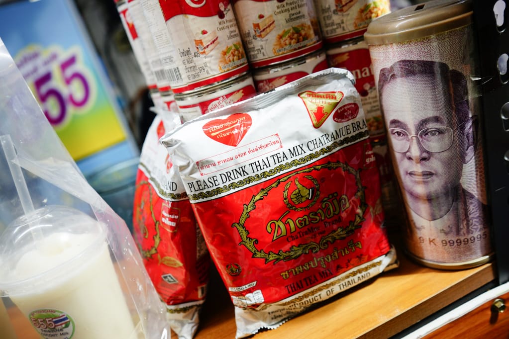 飲品｜台南 555 泰式椰奶冰沙 มะพร้าวปั่นนมสด 泰國風味飲品推薦！好喝的美祿牛奶冰沙~
