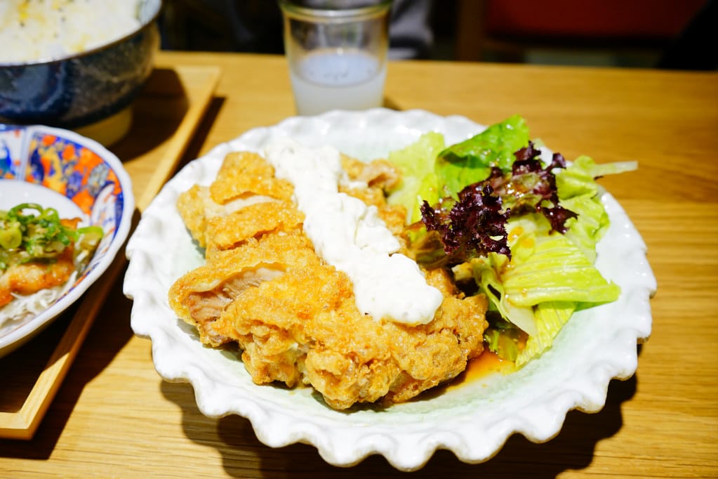 美食｜桃園中壢 坐著做。員工食堂 新開幕餐廳! CP值超高之美味日式定食推薦~