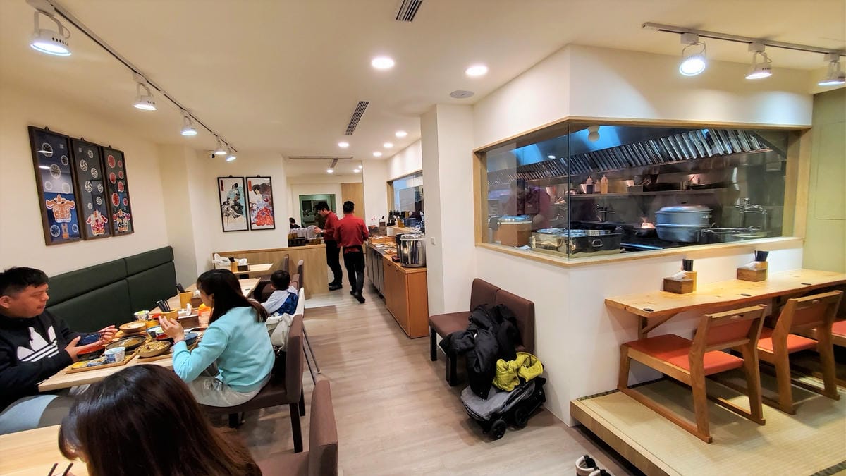 美食｜桃園中壢 坐著做。員工食堂 新開幕餐廳! CP值超高之美味日式定食推薦~