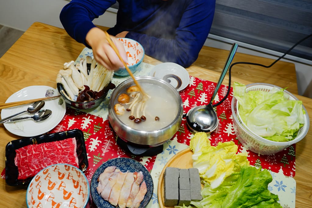調理包|良金牧場火鍋湯包 酒糟酸白菜鍋&酒糟麻辣鍋湯頭(全聯獨賣) 跨年火鍋、冬天就是要在家吃火鍋! - 第12張圖 調理包|良金牧場火鍋湯包 酒糟酸白菜鍋&酒糟麻辣鍋湯頭(全聯獨賣) 跨年火鍋、冬天就是要在家吃火鍋!