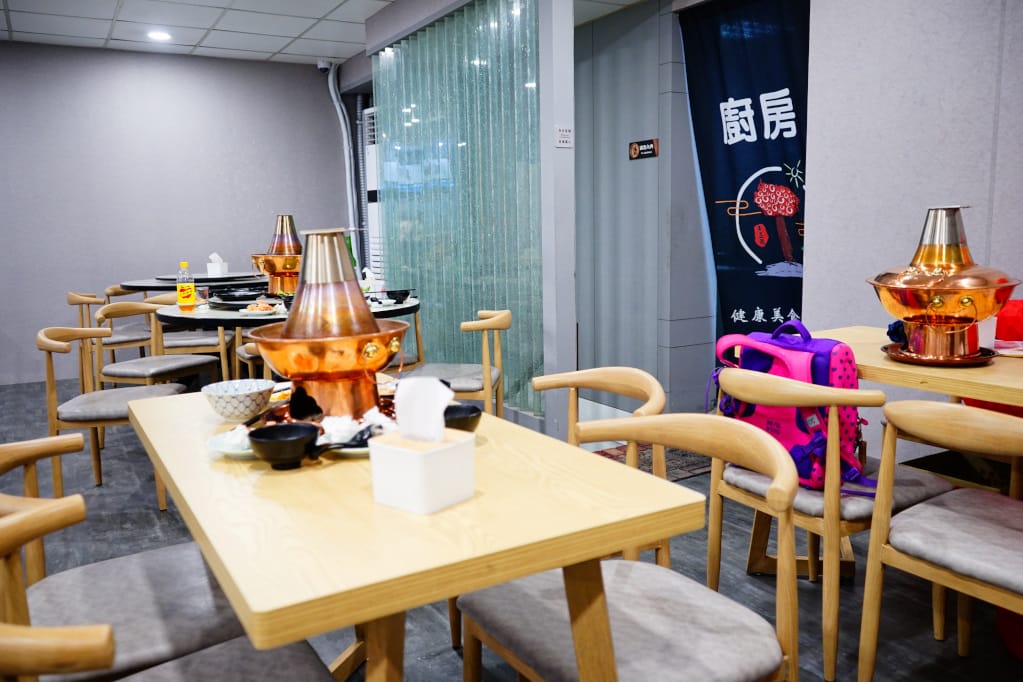 美食｜台北內湖 熹正園大連老菜館 正宗東北酸菜白肉鍋 近文德/港墘站東北菜推薦！