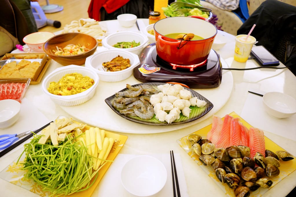 美食｜晶湯匙、銀湯匙泰式火鍋外帶年菜 媳婦的年夜飯救星 今年除夕就吃泰式火鍋跟泰式料理吧！