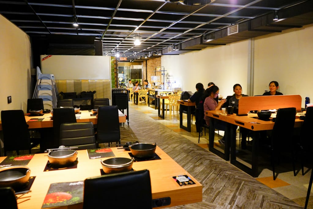 美食|新北汐止 火鍋很忙(大同店) 創意火鍋料理 現炒台式麻辣火鍋、麻油雞火鍋 - 第4張圖 美食|新北汐止 火鍋很忙(大同店) 創意火鍋料理 現炒台式麻辣火鍋、麻油雞火鍋