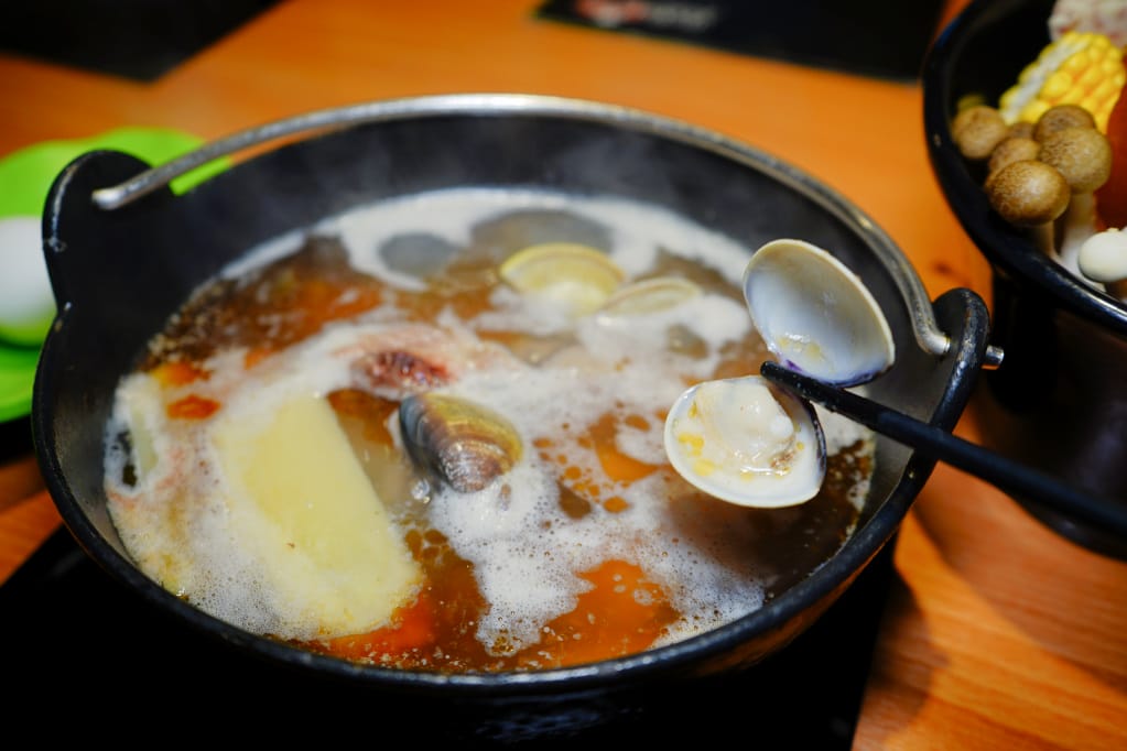 美食|新北汐止 火鍋很忙(大同店) 創意火鍋料理 現炒台式麻辣火鍋、麻油雞火鍋 - 第14張圖 美食|新北汐止 火鍋很忙(大同店) 創意火鍋料理 現炒台式麻辣火鍋、麻油雞火鍋