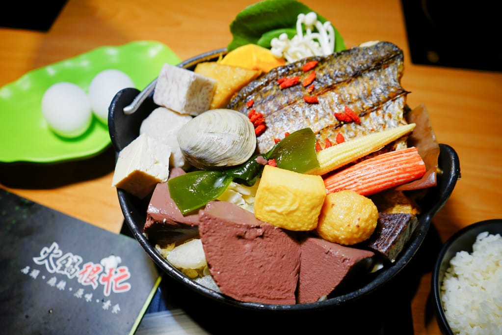 美食|新北汐止 火鍋很忙(大同店) 創意火鍋料理 現炒台式麻辣火鍋、麻油雞火鍋 - 第35張圖 美食|新北汐止 火鍋很忙(大同店) 創意火鍋料理 現炒台式麻辣火鍋、麻油雞火鍋