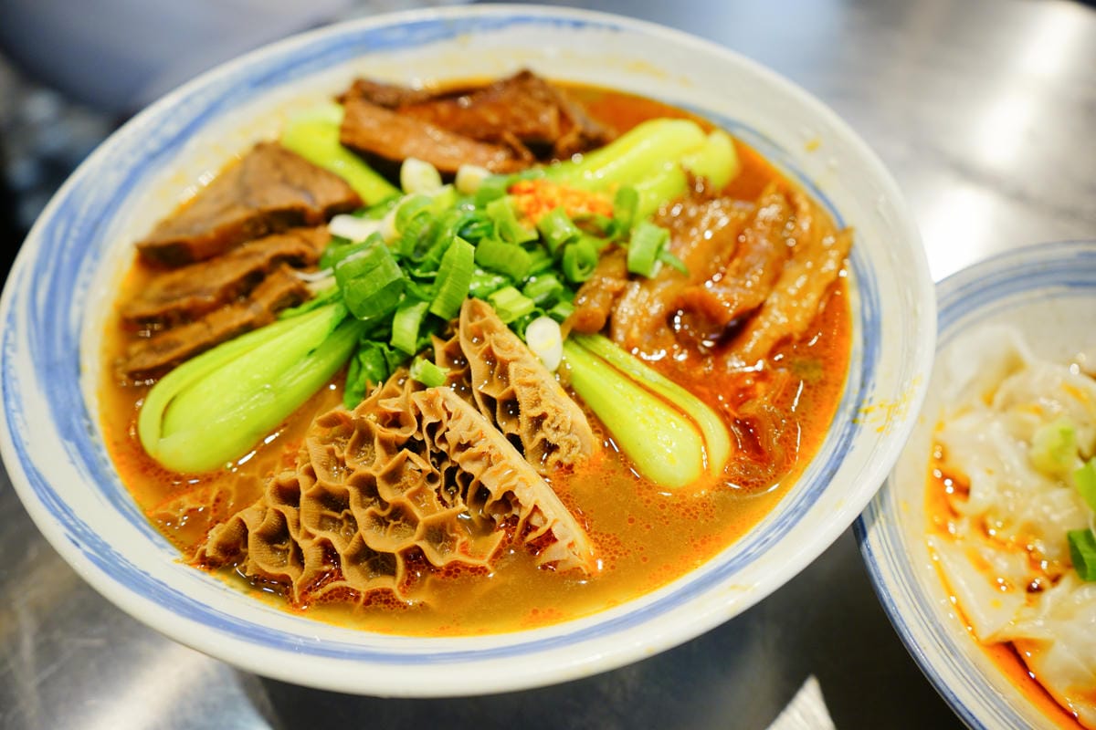 美食|台北 神仙牛肉麵 美味讓人成仙的川味牛肉麵、清燉牛肉麵 (近南京復興站) - 第20張圖 美食|台北 神仙牛肉麵 美味讓人成仙的川味牛肉麵、清燉牛肉麵 (近南京復興站)