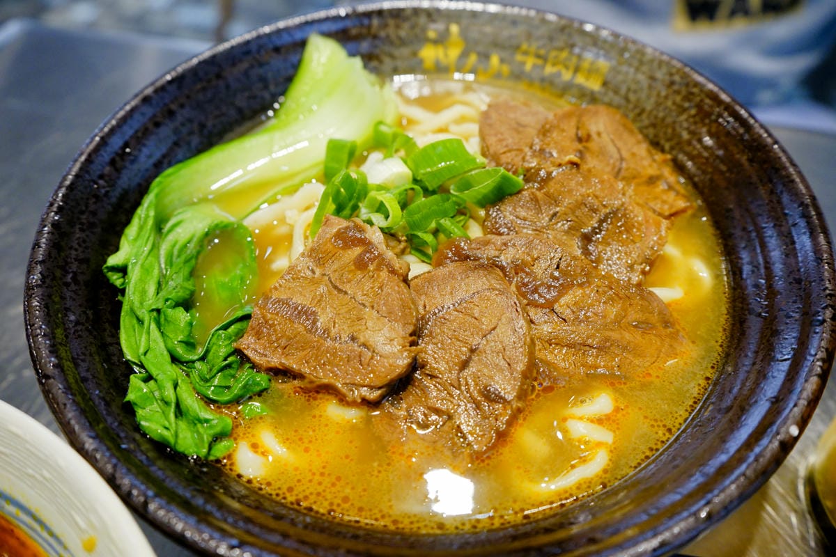 美食|台北 神仙牛肉麵 美味讓人成仙的川味牛肉麵、清燉牛肉麵 (近南京復興站) - 第24張圖 美食|台北 神仙牛肉麵 美味讓人成仙的川味牛肉麵、清燉牛肉麵 (近南京復興站)