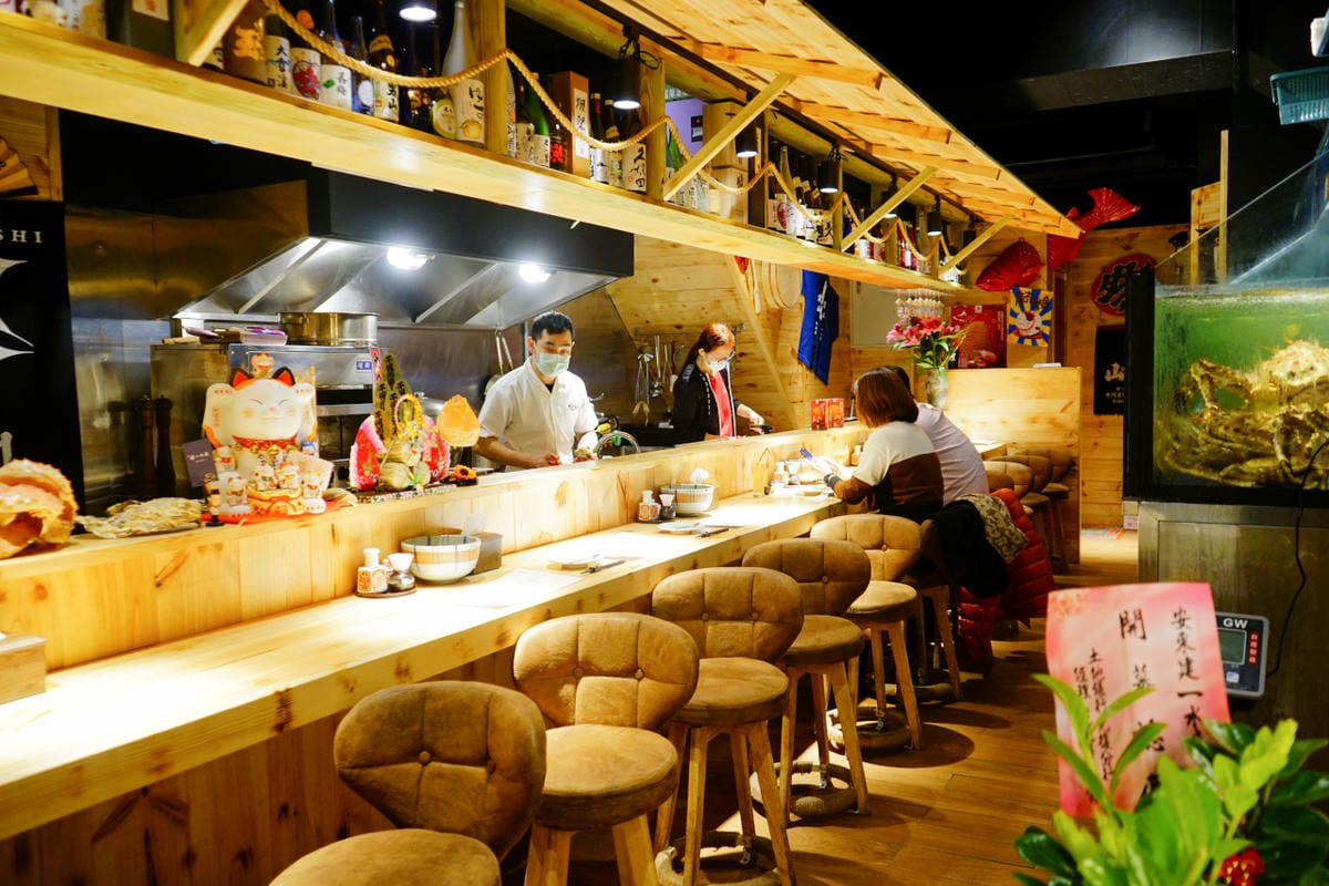美食|台北 安東建一水產 海產專賣、手抓海鮮盤 海鮮控不能錯過,痛風也甘願! - 第3張圖 美食|台北 安東建一水產 海產專賣、手抓海鮮盤 海鮮控不能錯過,痛風也甘願!