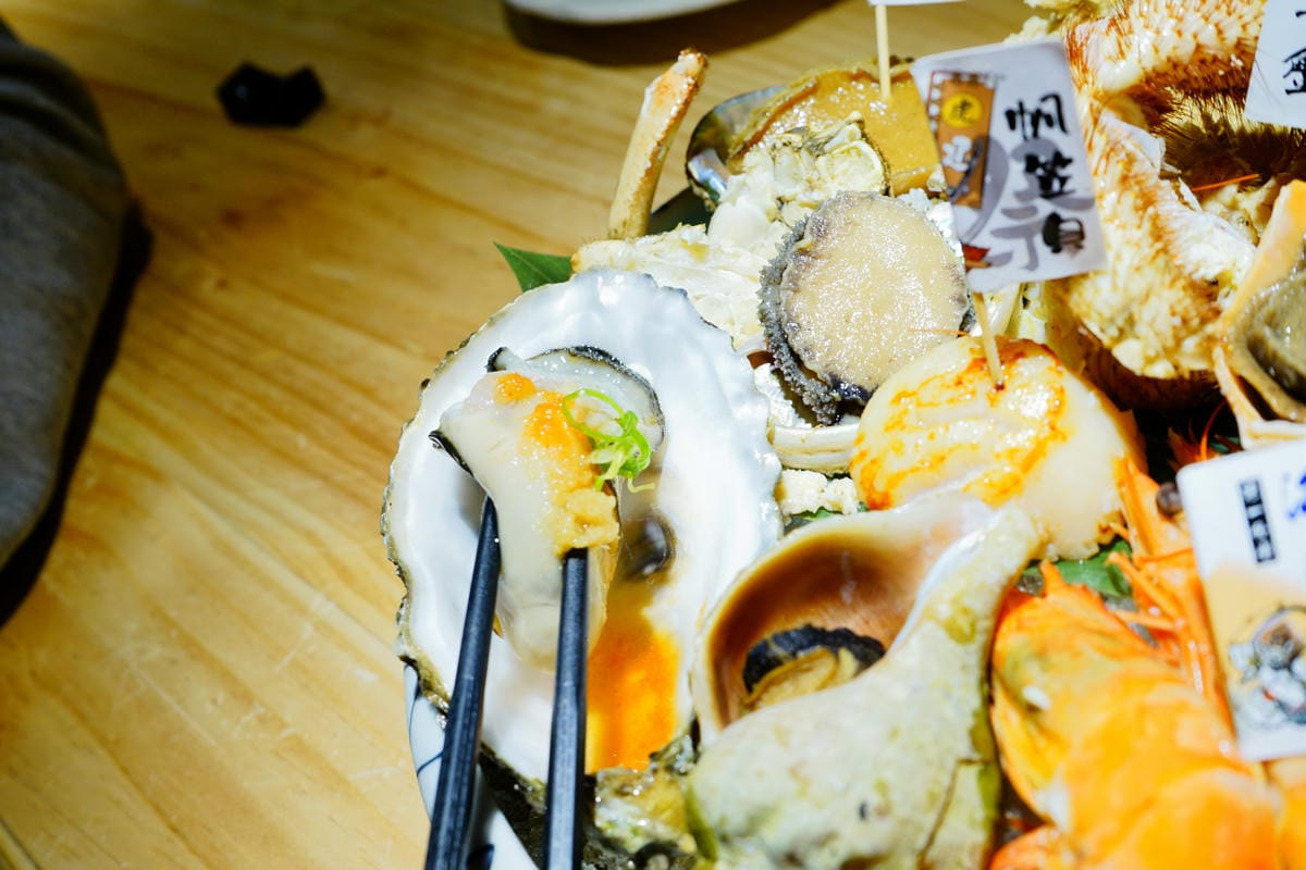 美食|台北 安東建一水產 海產專賣、手抓海鮮盤 海鮮控不能錯過,痛風也甘願! - 第14張圖 美食|台北 安東建一水產 海產專賣、手抓海鮮盤 海鮮控不能錯過,痛風也甘願!