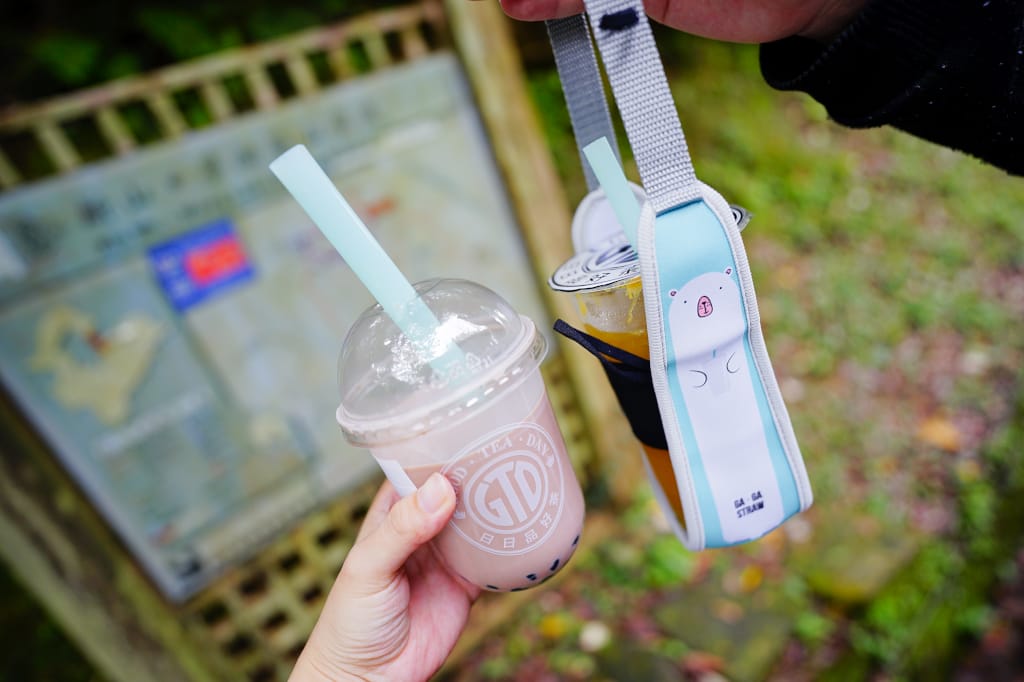 生活用品｜HYPASS卡卡透明環保吸管+卡卡捲2代可愛動物杯管套(北極熊透明湖水綠) 愛地球記得使用環保吸管跟飲料杯套喔~