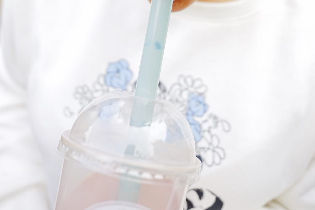 生活用品｜HYPASS卡卡透明環保吸管+卡卡捲2代可愛動物杯管套(北極熊透明湖水綠) 愛地球記得使用環保吸管跟飲料杯套喔~