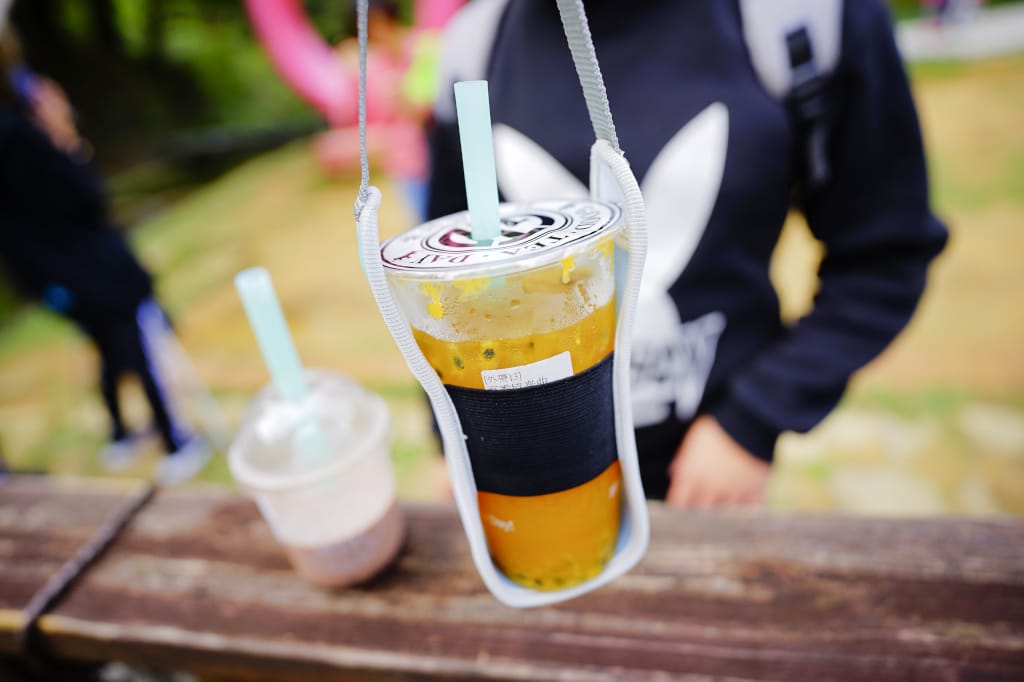 生活用品｜HYPASS卡卡透明環保吸管+卡卡捲2代可愛動物杯管套(北極熊透明湖水綠) 愛地球記得使用環保吸管跟飲料杯套喔~