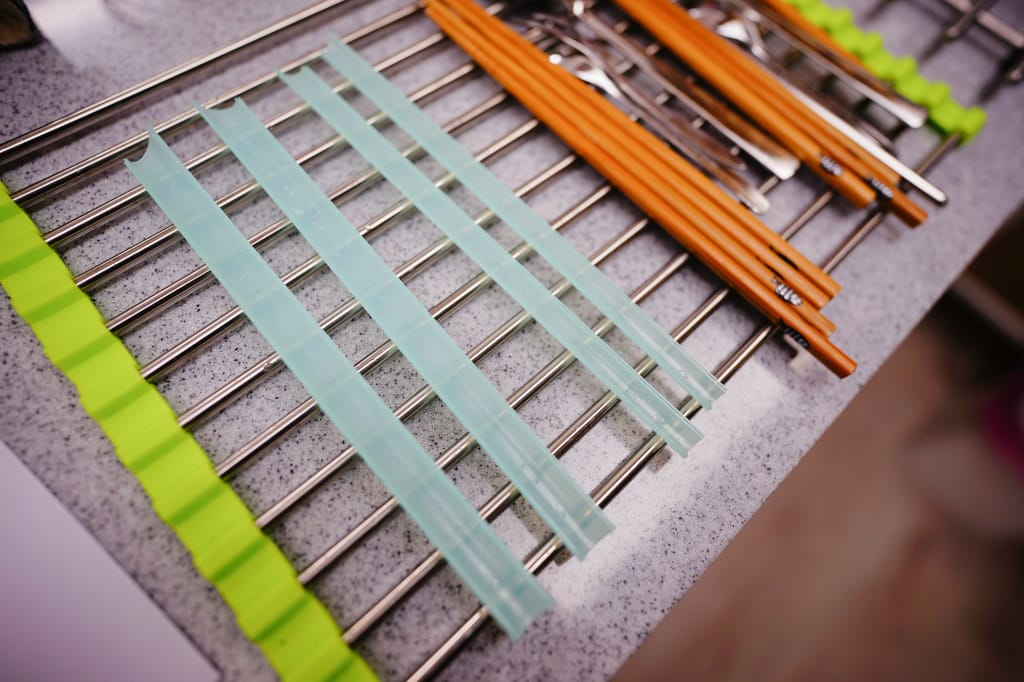 生活用品｜HYPASS卡卡透明環保吸管+卡卡捲2代可愛動物杯管套(北極熊透明湖水綠) 愛地球記得使用環保吸管跟飲料杯套喔~