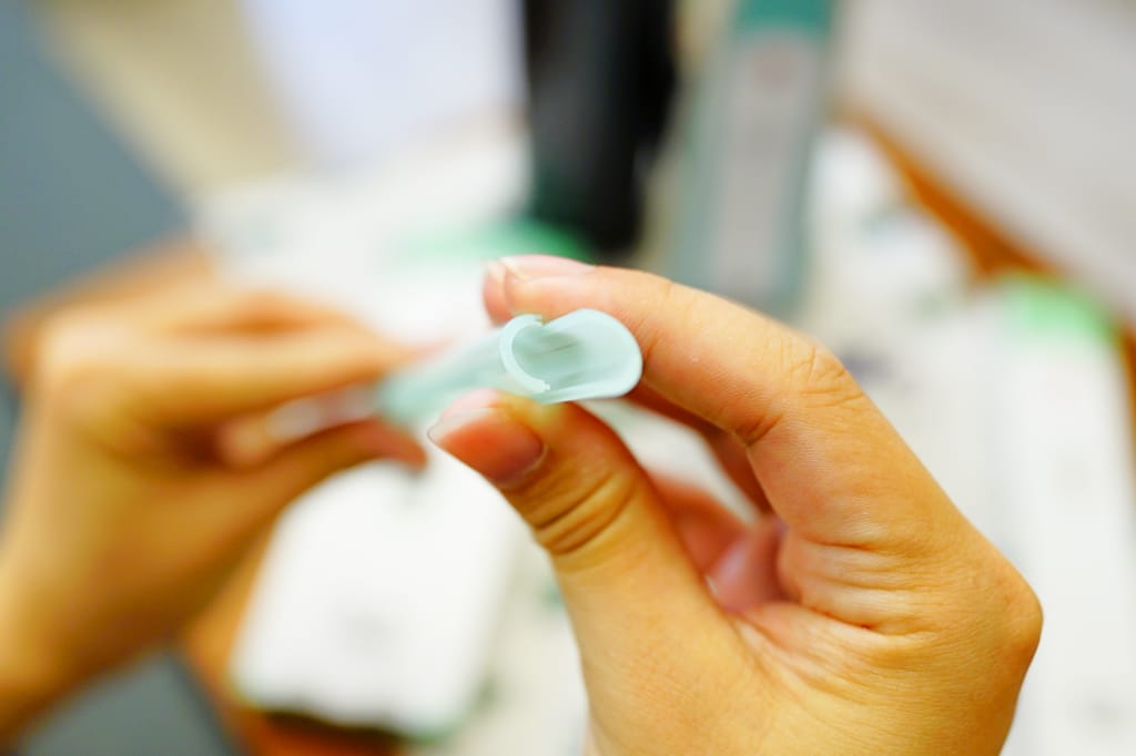 生活用品｜HYPASS卡卡透明環保吸管+卡卡捲2代可愛動物杯管套(北極熊透明湖水綠) 愛地球記得使用環保吸管跟飲料杯套喔~