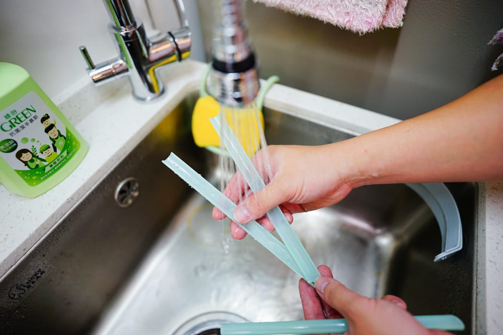 生活用品｜HYPASS卡卡透明環保吸管+卡卡捲2代可愛動物杯管套(北極熊透明湖水綠) 愛地球記得使用環保吸管跟飲料杯套喔~