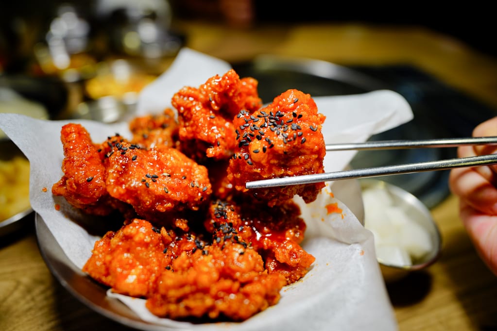 美食｜台北東區 台韓民國韓式燒肉店 桌邊服務燒烤店推薦！千萬別錯過它的韓式辣醬炸雞~