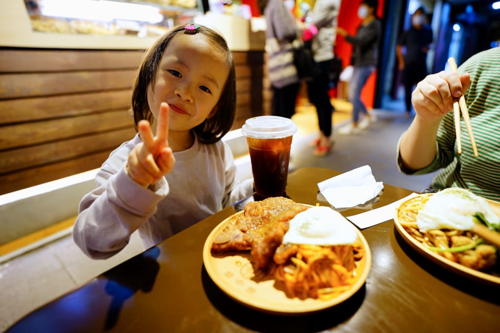 美食｜台北大同區 開小伙 宵夜、炸雞、鐵板麵 200元外送服務 近寧夏夜市消夜美食推薦！
