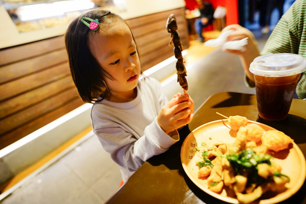 美食｜台北大同區 開小伙 宵夜、炸雞、鐵板麵 200元外送服務 近寧夏夜市消夜美食推薦！