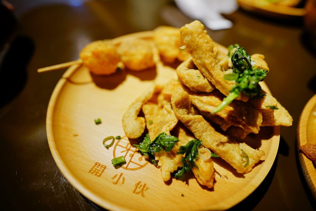 美食｜台北大同區 開小伙 宵夜、炸雞、鐵板麵 200元外送服務 近寧夏夜市消夜美食推薦！