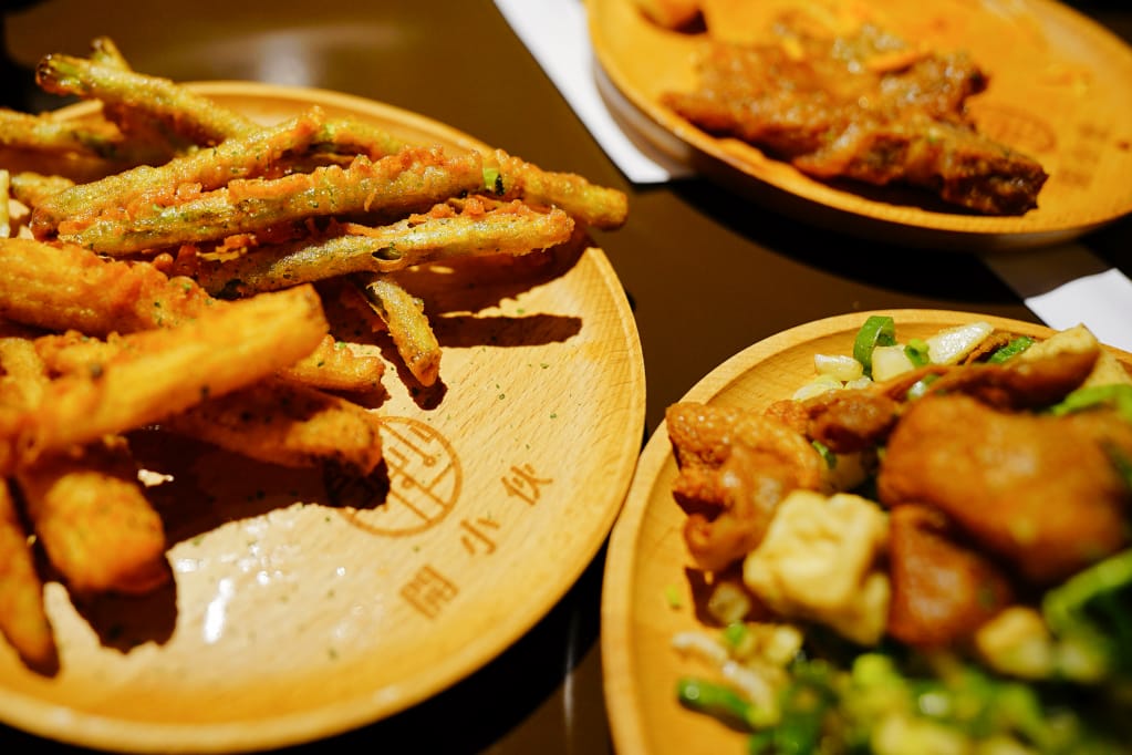 美食｜台北大同區 開小伙 宵夜、炸雞、鐵板麵 200元外送服務 近寧夏夜市消夜美食推薦！