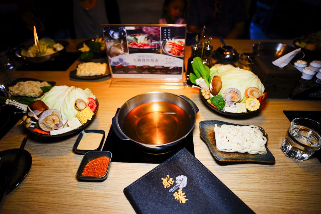 美食|桃園中壢 船饕海鮮精緻鍋物 超浮誇痛風海鮮盤、和牛 青埔必吃火鍋推薦!親子聚餐、寵物友善 - 第8張圖 美食|桃園中壢 船饕海鮮精緻鍋物 超浮誇痛風海鮮盤、和牛 青埔必吃火鍋推薦!親子聚餐、寵物友善