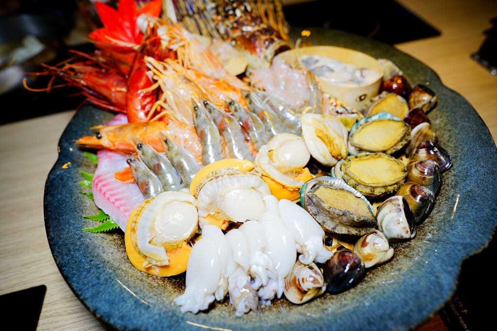 美食|桃園中壢 船饕海鮮精緻鍋物 超浮誇痛風海鮮盤、和牛 青埔必吃火鍋推薦!親子聚餐、寵物友善 - 第17張圖 美食|桃園中壢 船饕海鮮精緻鍋物 超浮誇痛風海鮮盤、和牛 青埔必吃火鍋推薦!親子聚餐、寵物友善