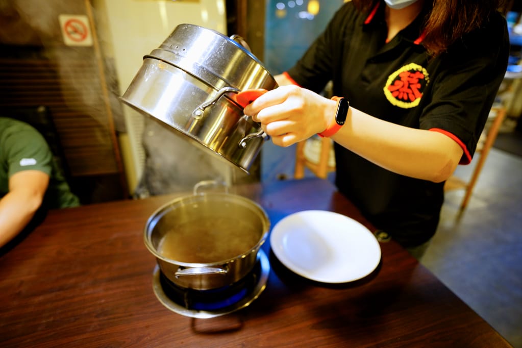 美食|新北林口 蒸翻天海鮮蒸氣火鍋餐廳 林口美食推薦!澎湃海鮮痛風鍋每吃上癮~ - 第14張圖 美食|新北林口 蒸翻天海鮮蒸氣火鍋餐廳 林口美食推薦!澎湃海鮮痛風鍋每吃上癮~