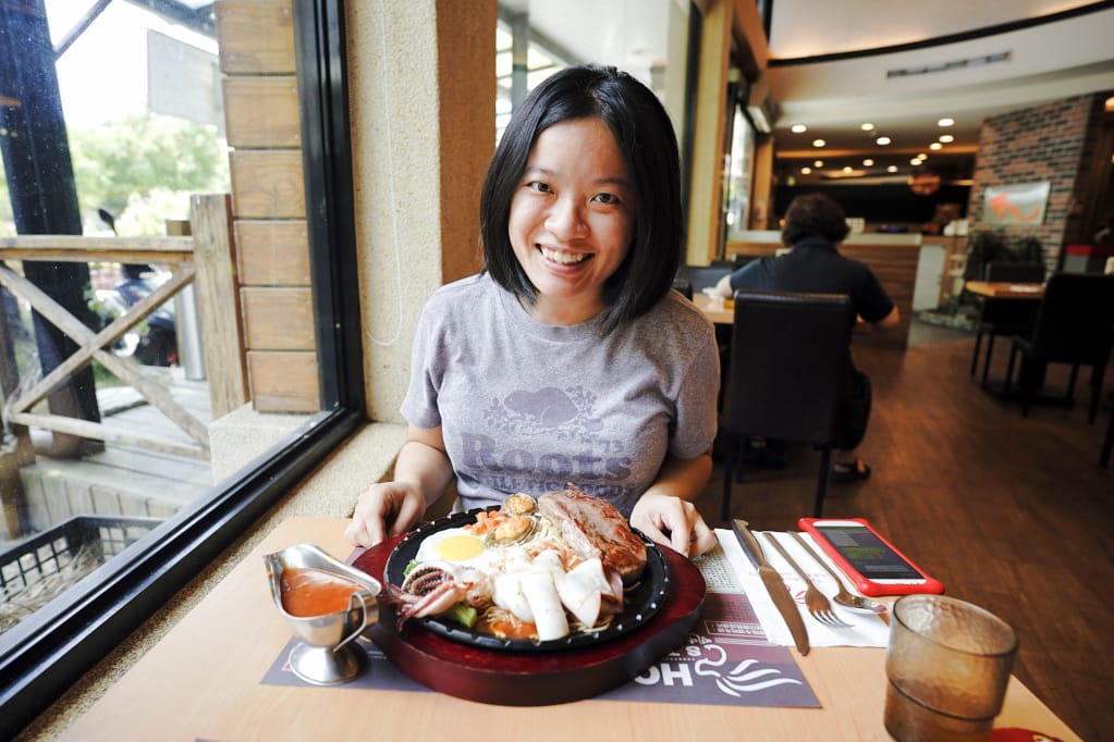 美食｜桃園中壢 吼牛排(中壢店) 爸氣海陸雙拼雙人套餐(父親節大餐)、全台唯一大胃王90盎司牛排挑戰