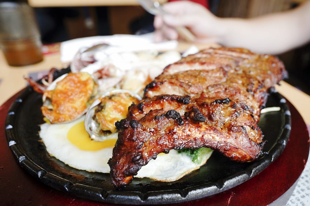 美食｜桃園中壢 吼牛排(中壢店) 爸氣海陸雙拼雙人套餐(父親節大餐)、全台唯一大胃王90盎司牛排挑戰