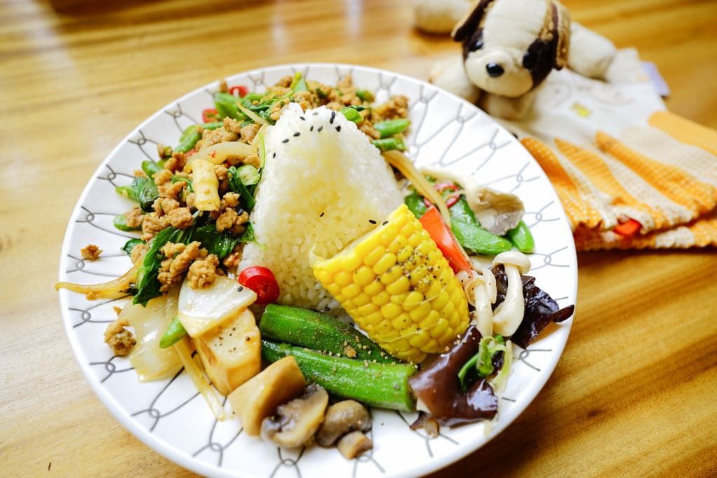 美食｜桃園 泰泰的巷弄廚房 平價泰式簡餐、個人泰式料理推薦！
