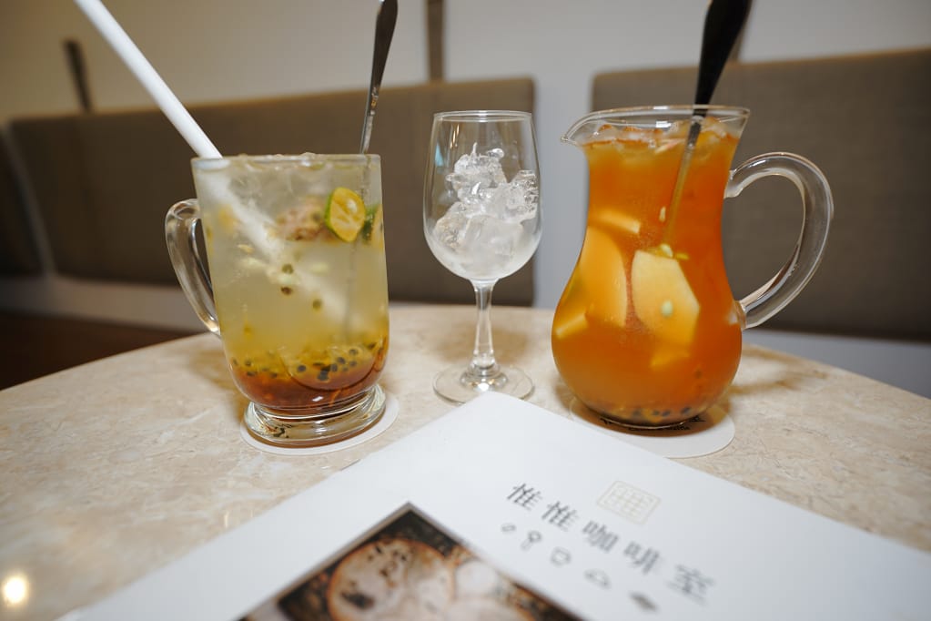 美食｜新北中和 惟惟咖啡室 水果茶、鬆餅 永安市場站咖啡廳推薦！