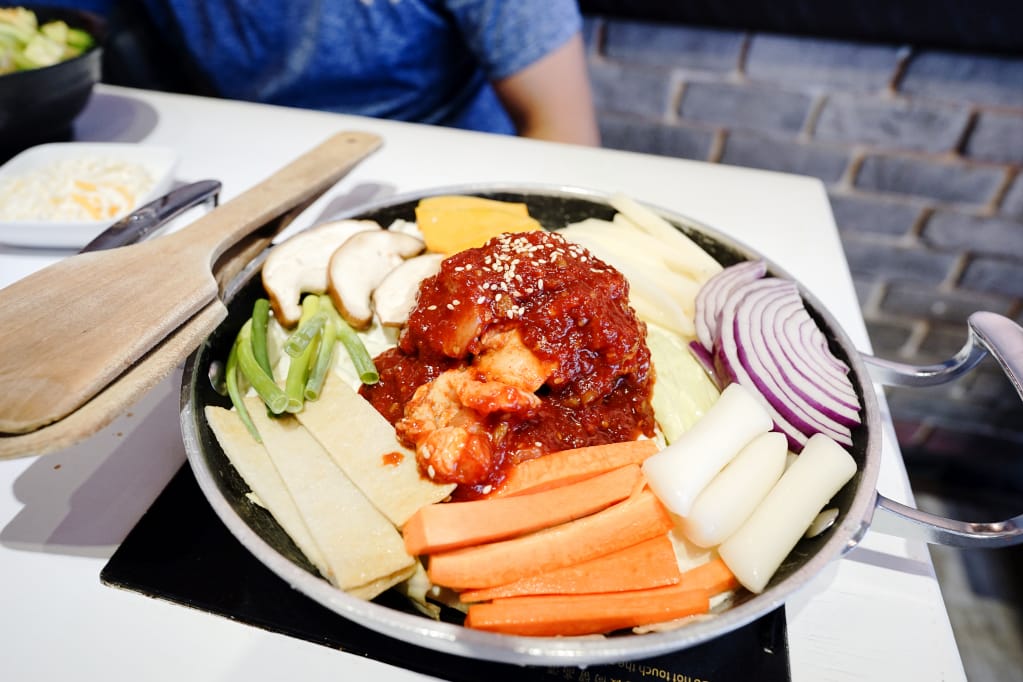 美食｜Re: POKE & POT 夏威夷沙拉｜海鮮丼飯(公館店) 台大商圈新開餐廳推薦！